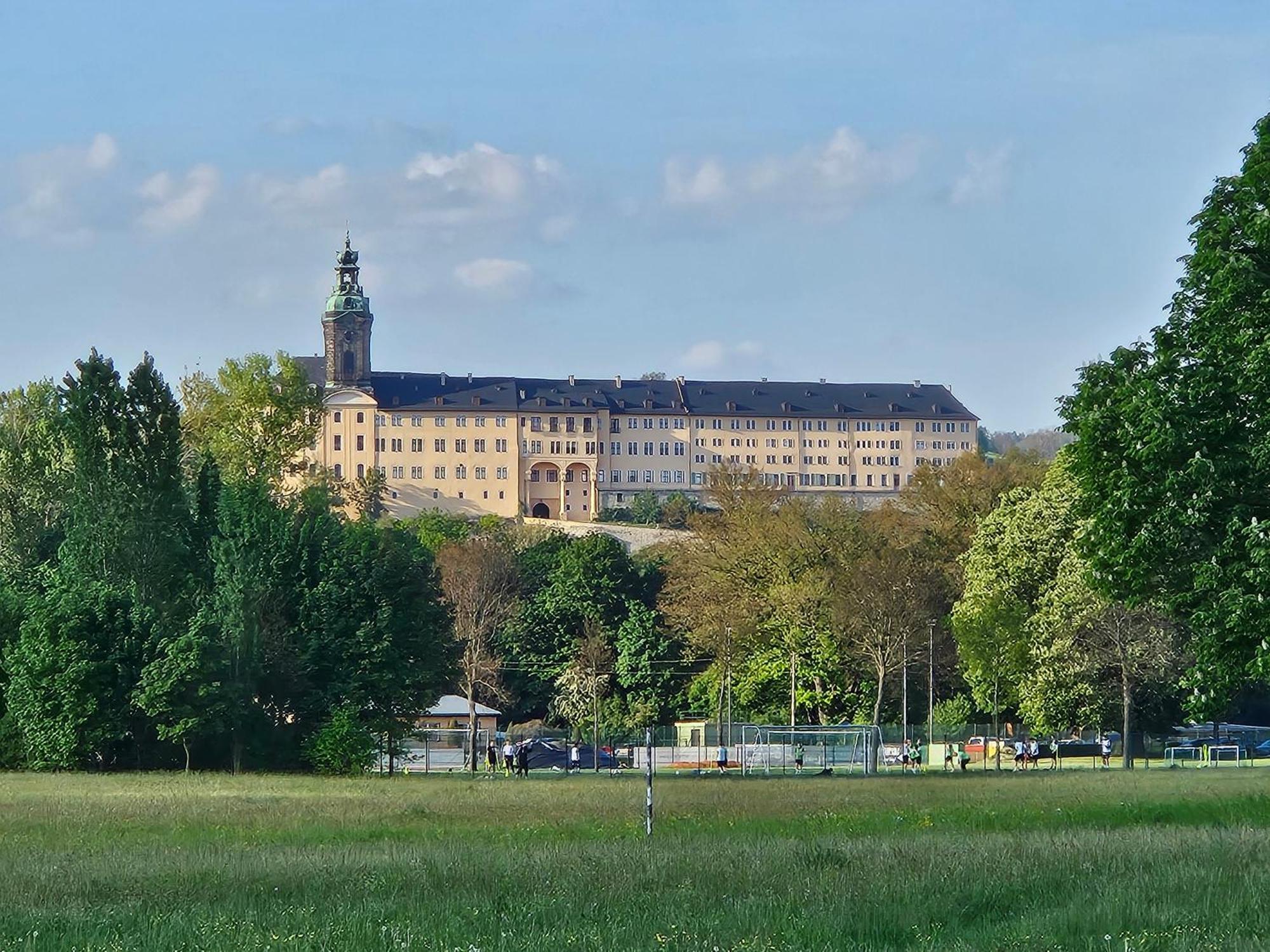 Apartments Am Saalebogen Mit Gartenterrasse, Grillkamin, Freie Parkplaetze Rudolstadt Eksteriør bilde