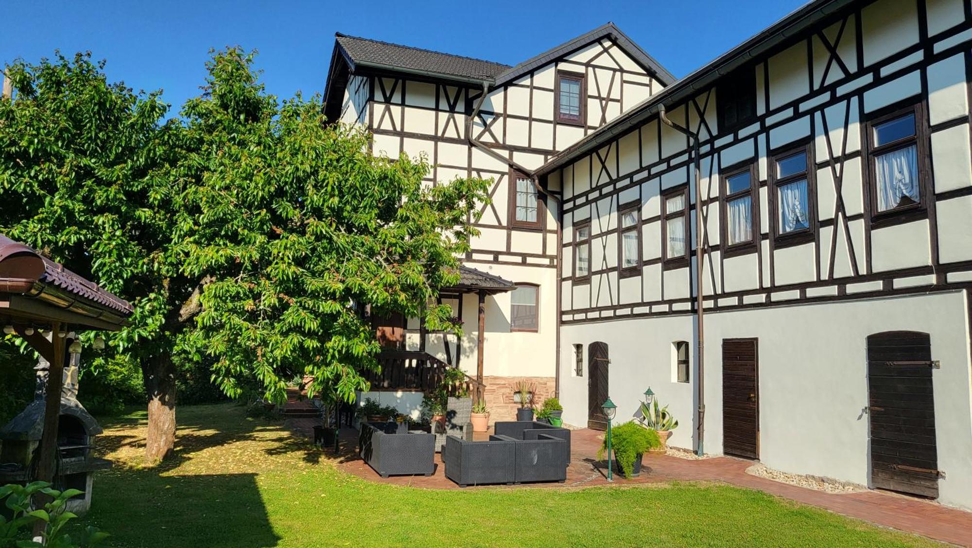 Apartments Am Saalebogen Mit Gartenterrasse, Grillkamin, Freie Parkplaetze Rudolstadt Eksteriør bilde